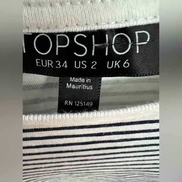 Topshop Cropped Striped Shirt with Floral Attachments | Size 2 or XS - Picture 11 of 11